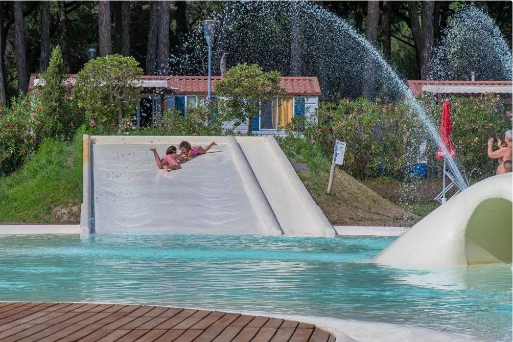 Vacanceselect Mobil Homes - Camping Pineta Sul Mare Camping Village Cesenatico Exterior photo